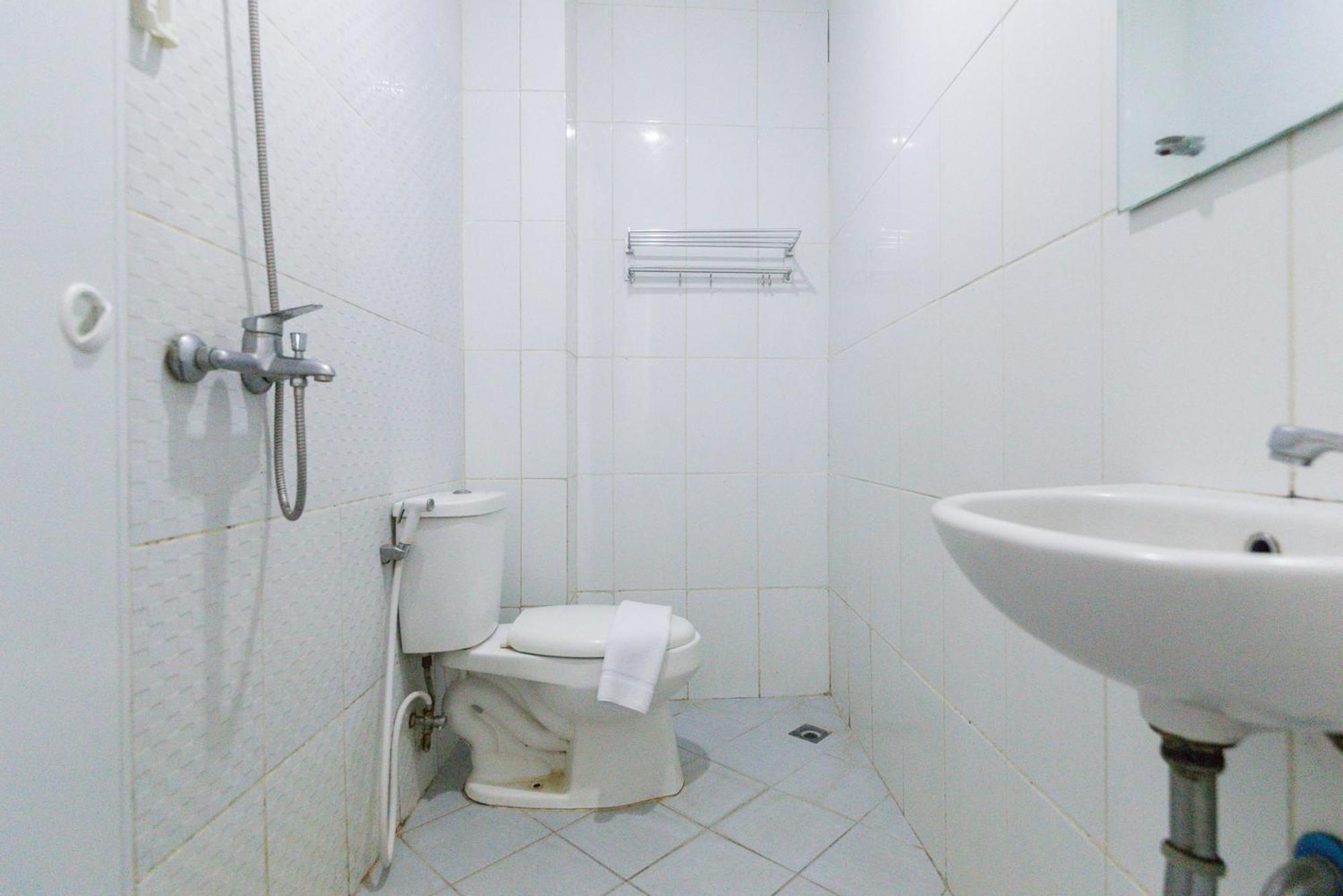 Reddoorz Plus Syariah Near Mall Pondok Indah Джакарта Екстериор снимка